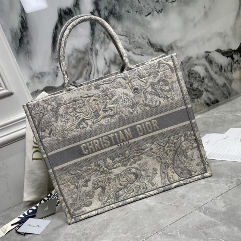 Dior Shopping Bags